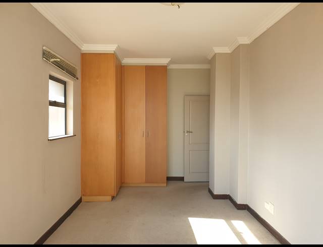 2 BEDROOM APARTMENT FOR SALE IN UMHLANGA RIDGE